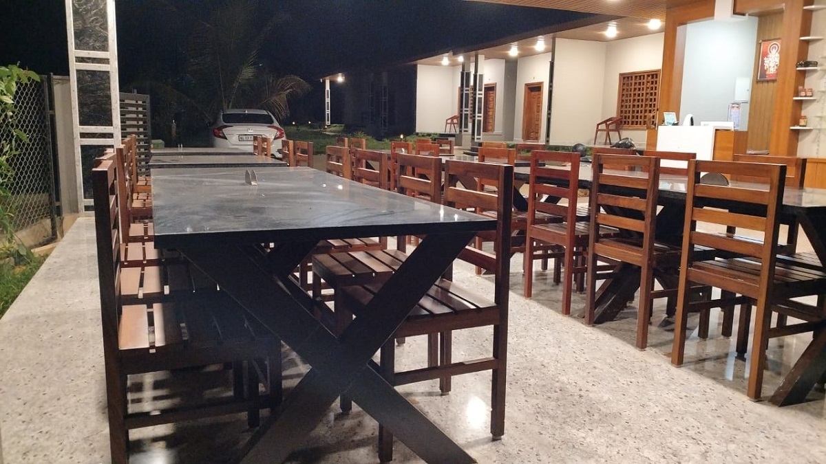 Dining hall at Gowtham Stay Inn Sringeri