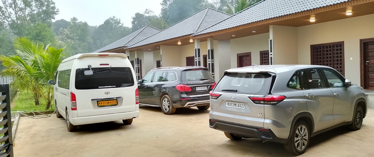 Exterior parking area at Gowtham Stay Inn Sringeri